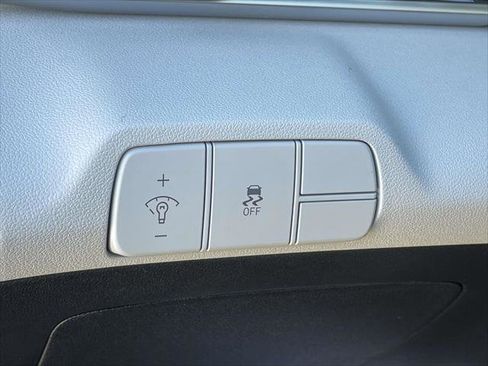 New 2026 Hyundai Elantra Limited FWD image 15