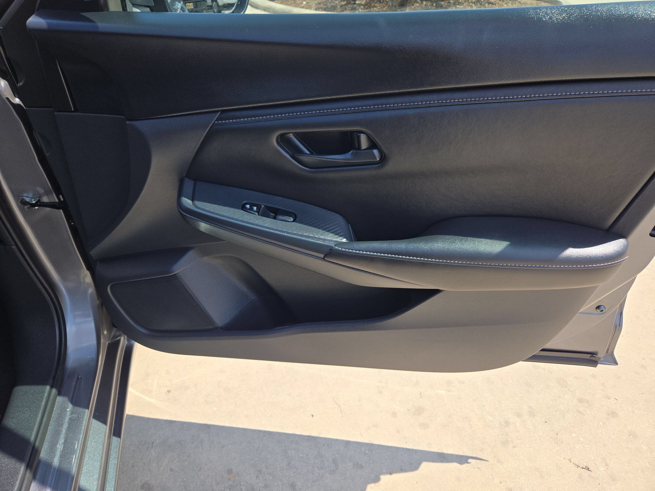 Certified 2025 Nissan Sentra S FWD image 29