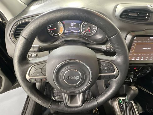 Used 2022 Jeep Renegade Latitude w/ Convenience Group AWD/4WD image 11