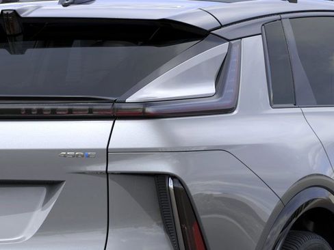 New 2025 Cadillac Lyriq Sport image 11
