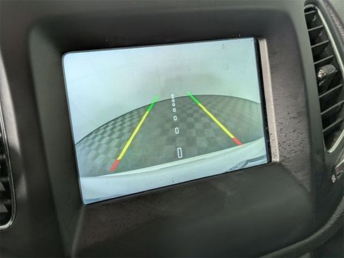 Used 2020 Jeep Compass Latitude w/ Cold Weather Group image 20