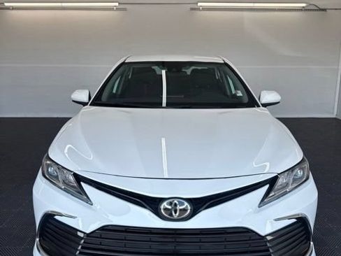 Used 2024 Toyota Camry LE FWD image 11