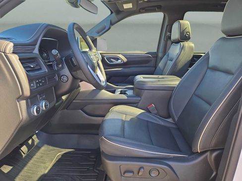 Used 2023 GMC Yukon SLT w/ SLT Premium Package image 26