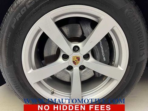 Used 2021 Porsche Macan image 9