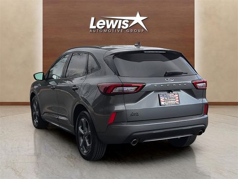 Used 2023 Ford Escape ST-Line image 3