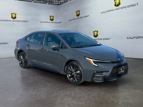 Used 2023 Toyota Corolla SE w/ SE Premium Package FWD image 7