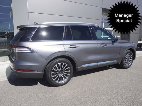 Used 2023 Lincoln Aviator Reserve w/ Equipment Group 201A image 4
