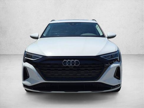 Certified 2024 Audi Q8 e-tron Premium Plus w/ Premium Plus Package AWD/4WD image 2