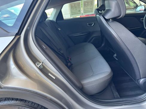 Used 2025 Kia K4 FWD image 35