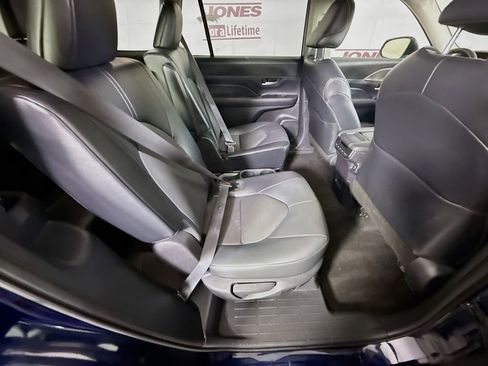 Certified 2024 Toyota Grand Highlander AWD image 30