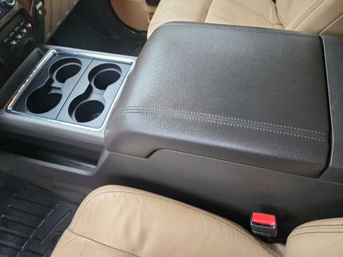 Used 2012 Ford F250 Lariat w/ Lariat Ultimate Pkg AWD/4WD image 31