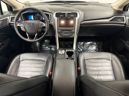 Used 2017 Ford Fusion Energi SE image 18