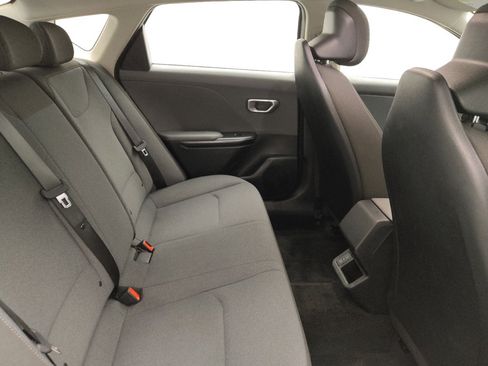 Used 2025 Kia K4 FWD image 19