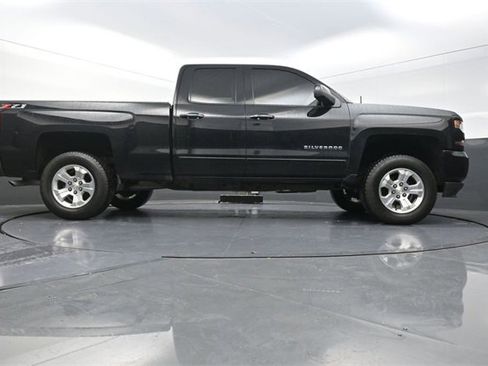 Used 2018 Chevrolet Silverado 1500 LT w/ All Star Edition image 34