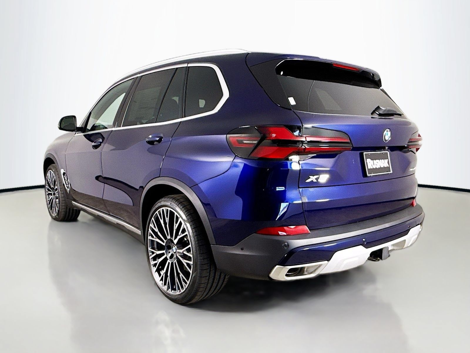 Used 2026 BMW X5 sDrive40i w/ Premium Package RWD image 5