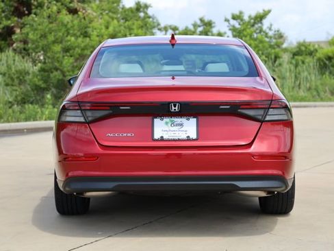 Certified 2023 Honda Accord LX image 7