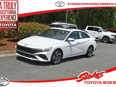 Used 2025 Hyundai Elantra Limited