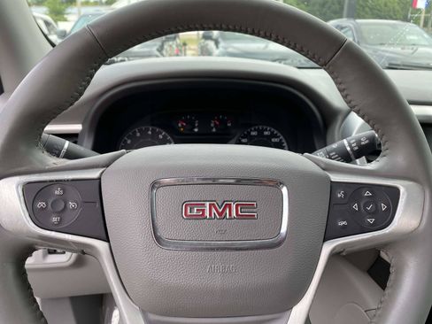 Used 2017 GMC Acadia SLE FWD image 14