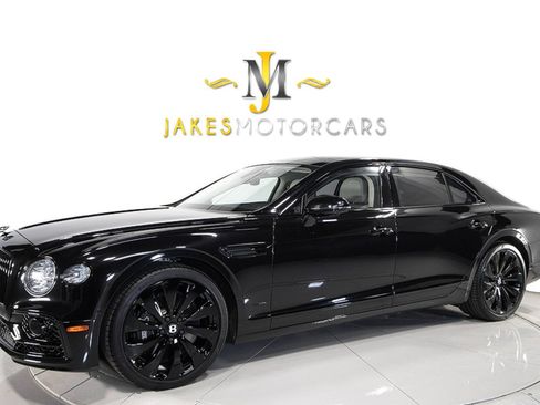 Used 2023 Bentley Flying Spur Azure image 1