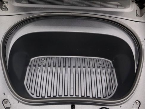 Used 2024 Tesla Model 3 Performance image 19