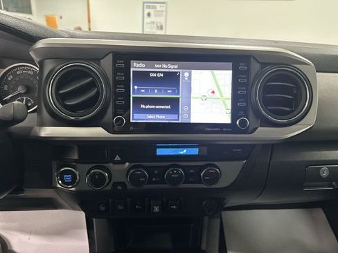 Used 2023 Toyota Tacoma SR5 AWD/4WD image 16