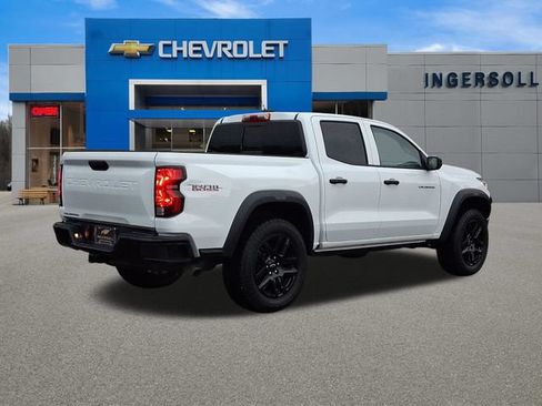Used 2025 Chevrolet Colorado Trail Boss AWD/4WD image 27