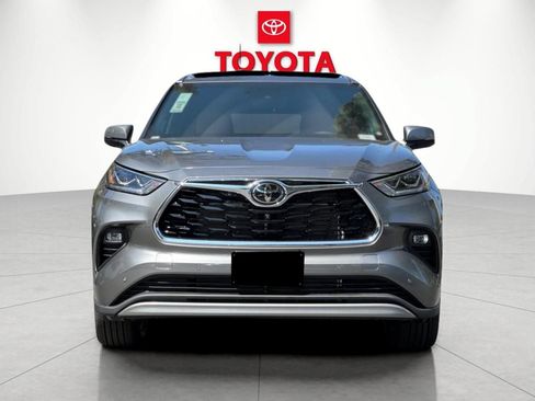 New 2026 Toyota Highlander Platinum AWD/4WD image 7