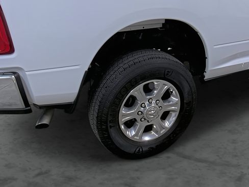 Used 2024 RAM 2500 Big Horn w/ Safety Group image 12