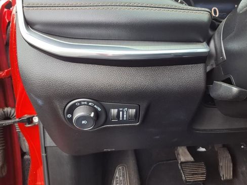 Used 2023 Jeep Compass Limited image 13