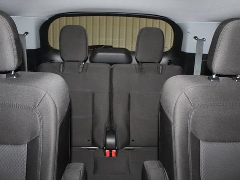 Used 2023 Ford Explorer XLT RWD image 20
