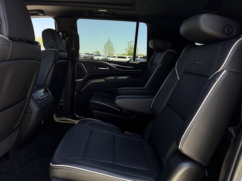 Used 2022 Cadillac Escalade ESV Sport w/ Touring Package image 29