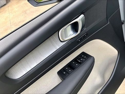 New 2026 Volvo XC40 B5 Plus w/ Protection Package Premier AWD/4WD image 30