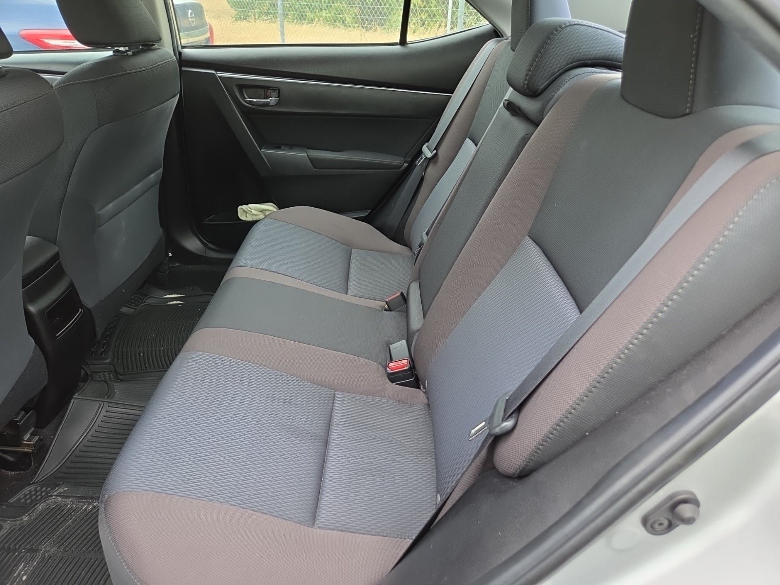 Used 2019 Toyota Corolla LE FWD image 11