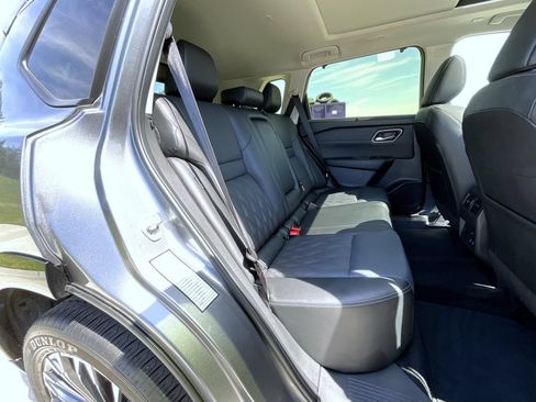 Used 2026 Nissan Rogue Platinum w/ Platinum Premium Package AWD/4WD image 19