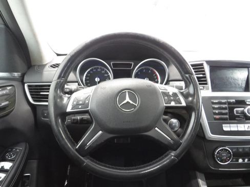 Used 2016 Mercedes-Benz GL 450 4MATIC w/ Premium I Package image 15