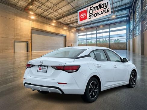 Used 2024 Nissan Sentra SV image 5