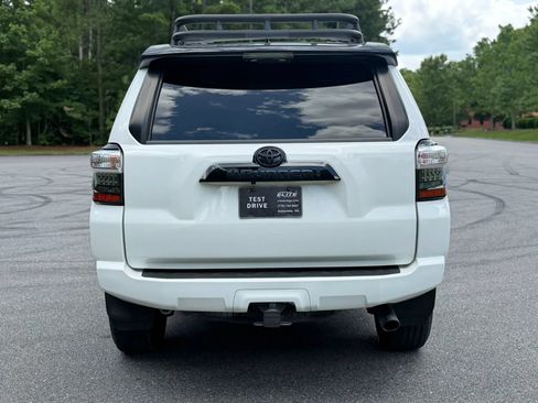 Used 2021 Toyota 4Runner Venture w/ Moonroof Package AWD/4WD image 5