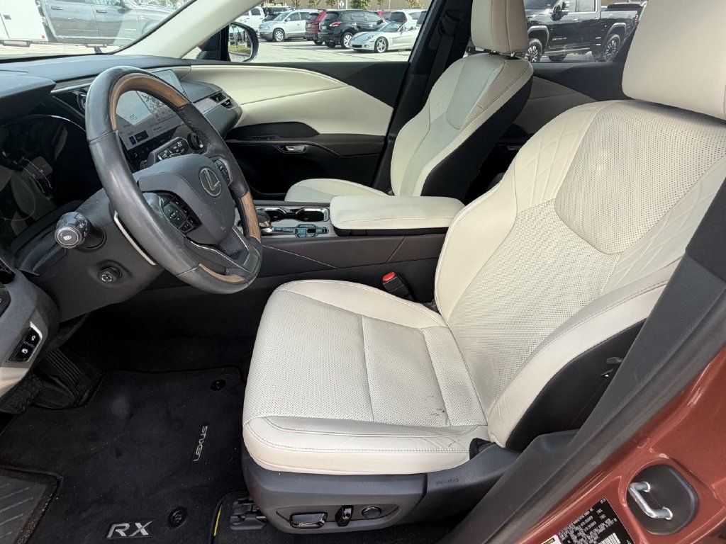 Used 2024 Lexus RX 350h w/ Accessory Package (K3) AWD/4WD image 18