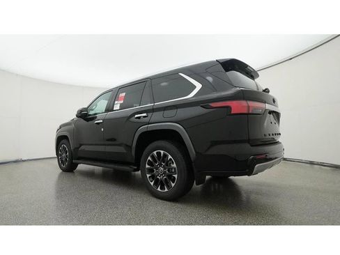 Used 2024 Toyota Sequoia Limited w/ Tow Technology Package AWD/4WD image 27