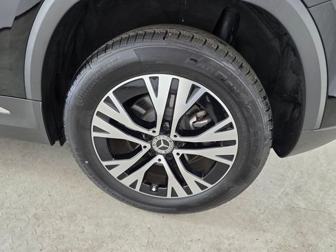Certified 2025 Mercedes-Benz GLA 250 image 16