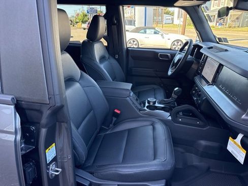 New 2025 Ford Bronco Big Bend w/ Black Diamond Package image 37