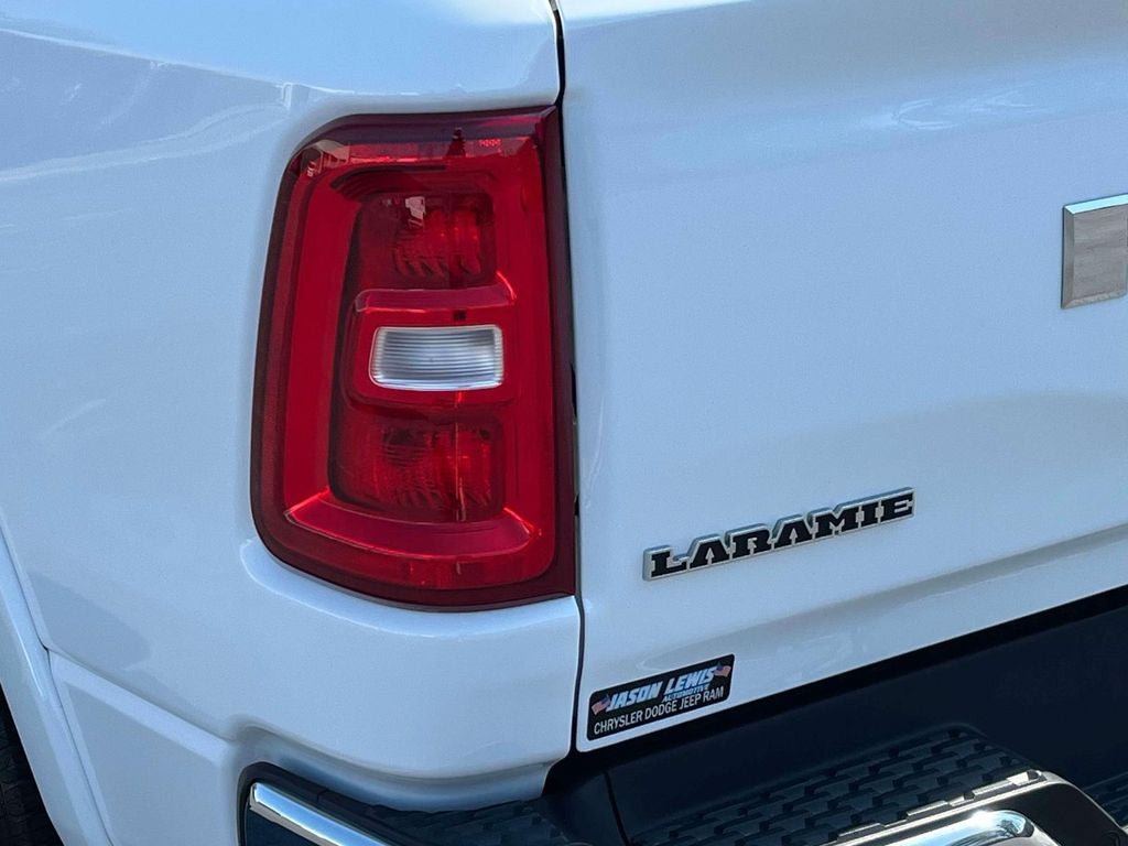 Used 2025 RAM 1500 Laramie AWD/4WD image 11