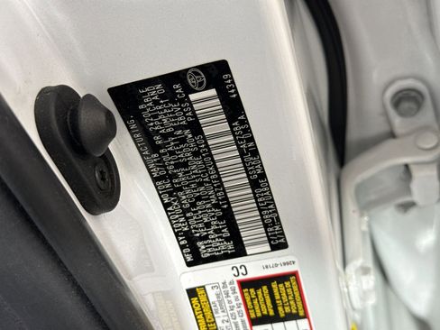 Used 2019 Toyota Avalon Touring w/ Advanced Safety Package FWD image 29