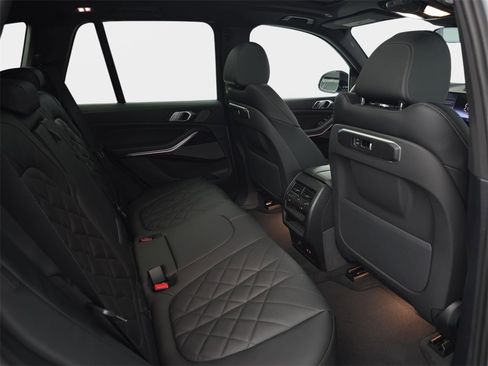 New 2026 BMW X5 xDrive40i w/ M Sport Package image 11