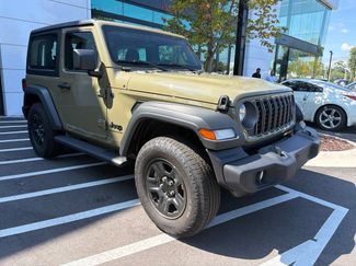 Used 2025 Jeep Wrangler Sport AWD/4WD video 2