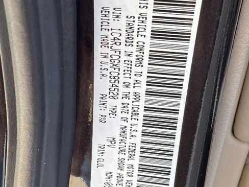 Used 2015 Jeep Grand Cherokee Overland w/ Advanced Technology Group image 32