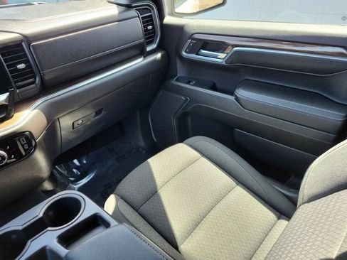 Used 2023 Chevrolet Silverado 1500 LT AWD/4WD image 13
