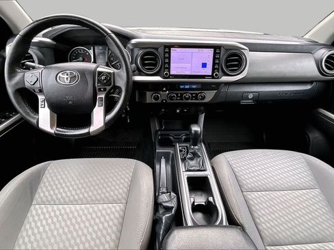 Certified 2022 Toyota Tacoma SR5 AWD/4WD image 14