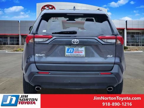 Used 2024 Toyota RAV4 XLE FWD image 6