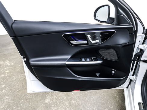 Used 2023 Mercedes-Benz C 300 Sedan image 21